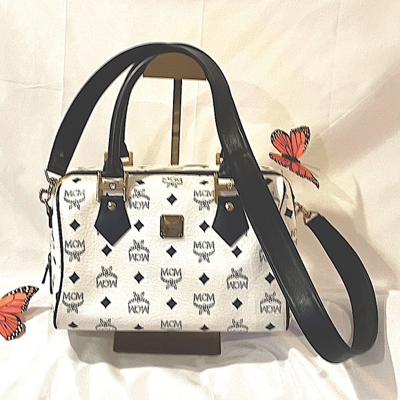 Vintage MCM Visetos Navy and White 2–Way Boston Bag - Picture 2 of 14